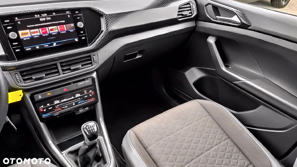 Volkswagen T-Cross - 22