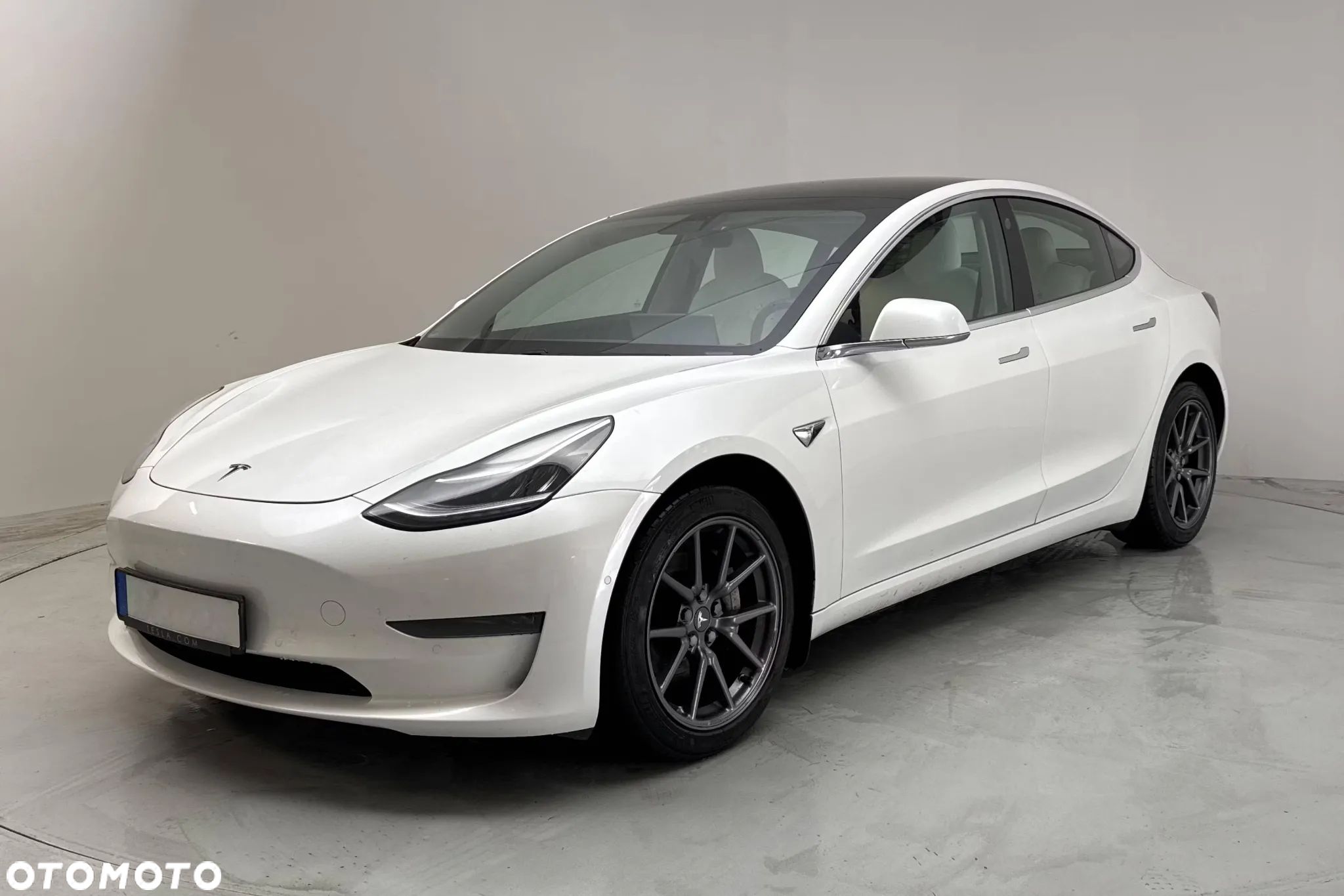 Tesla Model 3 Long Range AWD - 1