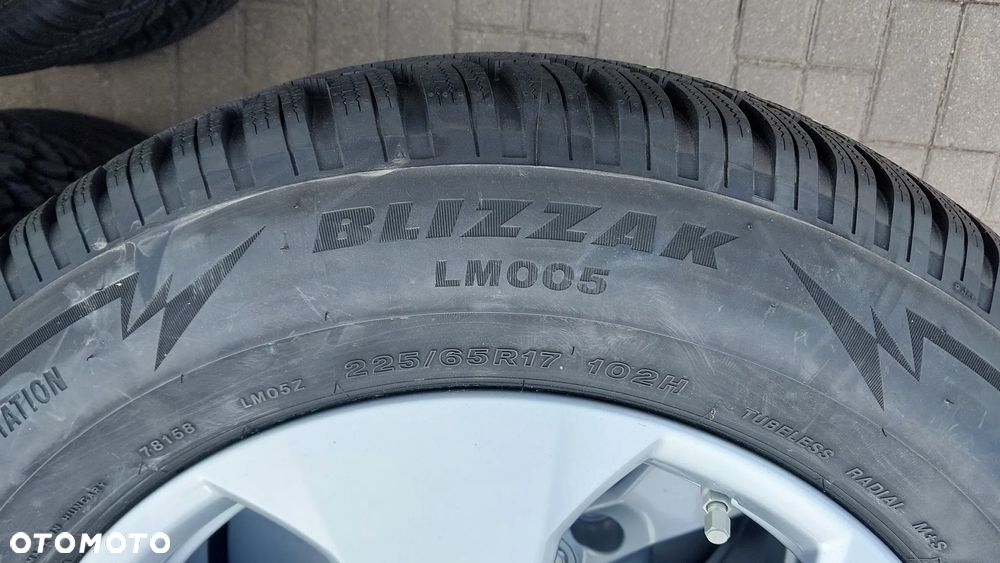 Komplet kół zimowych Felgi aluminiowe TOYOTA RAV4 5x114,3 et35 7x17j z czujnikiem pw457-42000 NOWE - 5