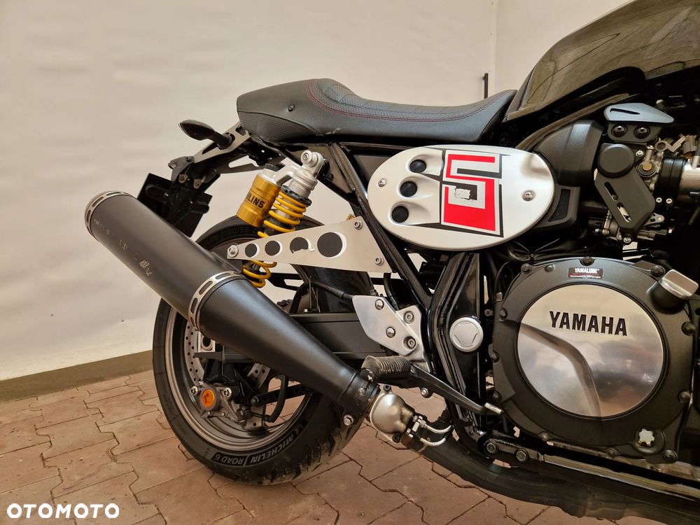 Yamaha XJR - 14