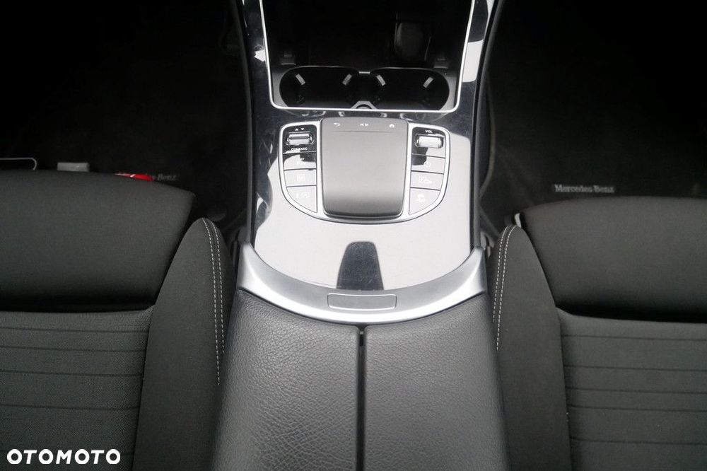Mercedes-Benz GLC - 11