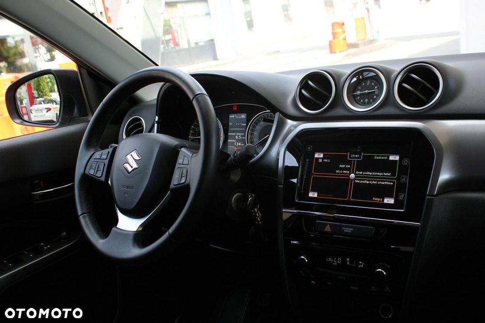 Suzuki Vitara 1.4 Boosterjet Premium 2WD - 24