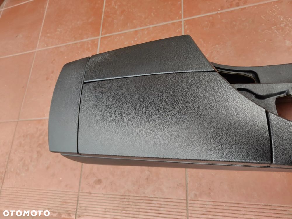 BMW 5 E60 e61 Podłokietnik CZARNY Europa Idealny - 2