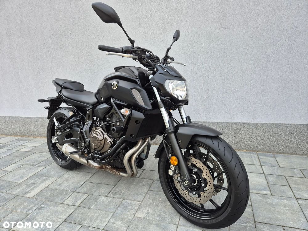 Yamaha MT - 8