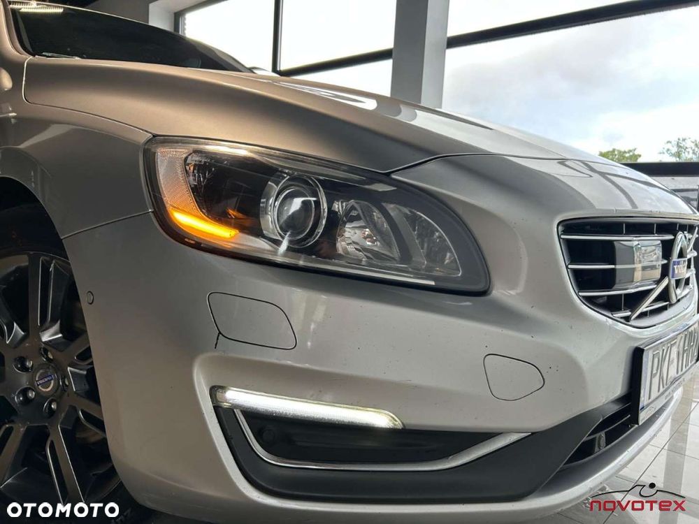 Volvo V60 D4 Geartronic Summum - 31