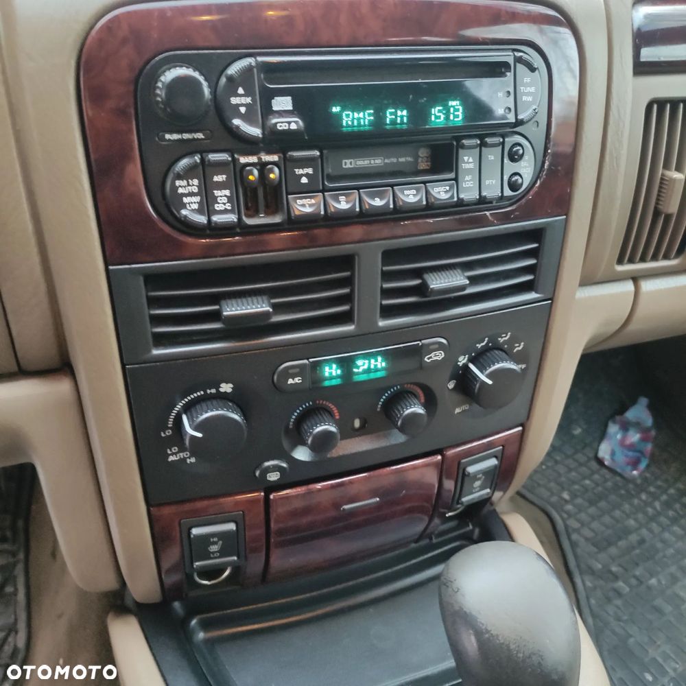 Jeep Grand Cherokee - 8