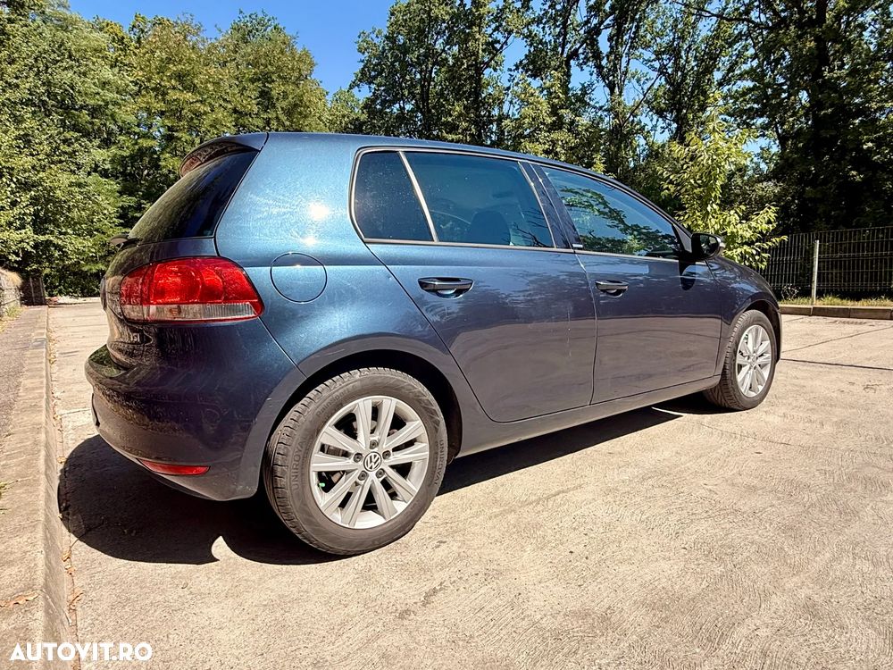Volkswagen Golf - 2