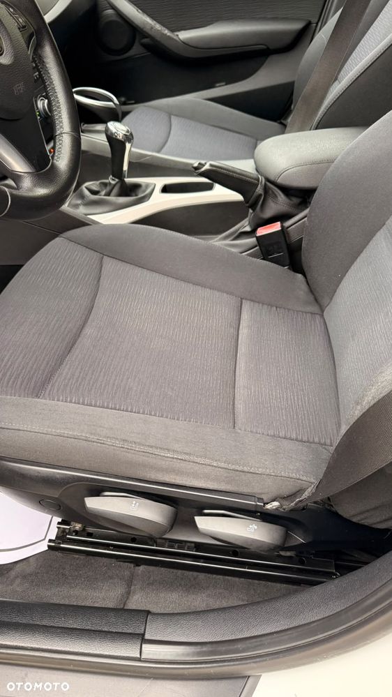 BMW X1 sDrive18d - 34
