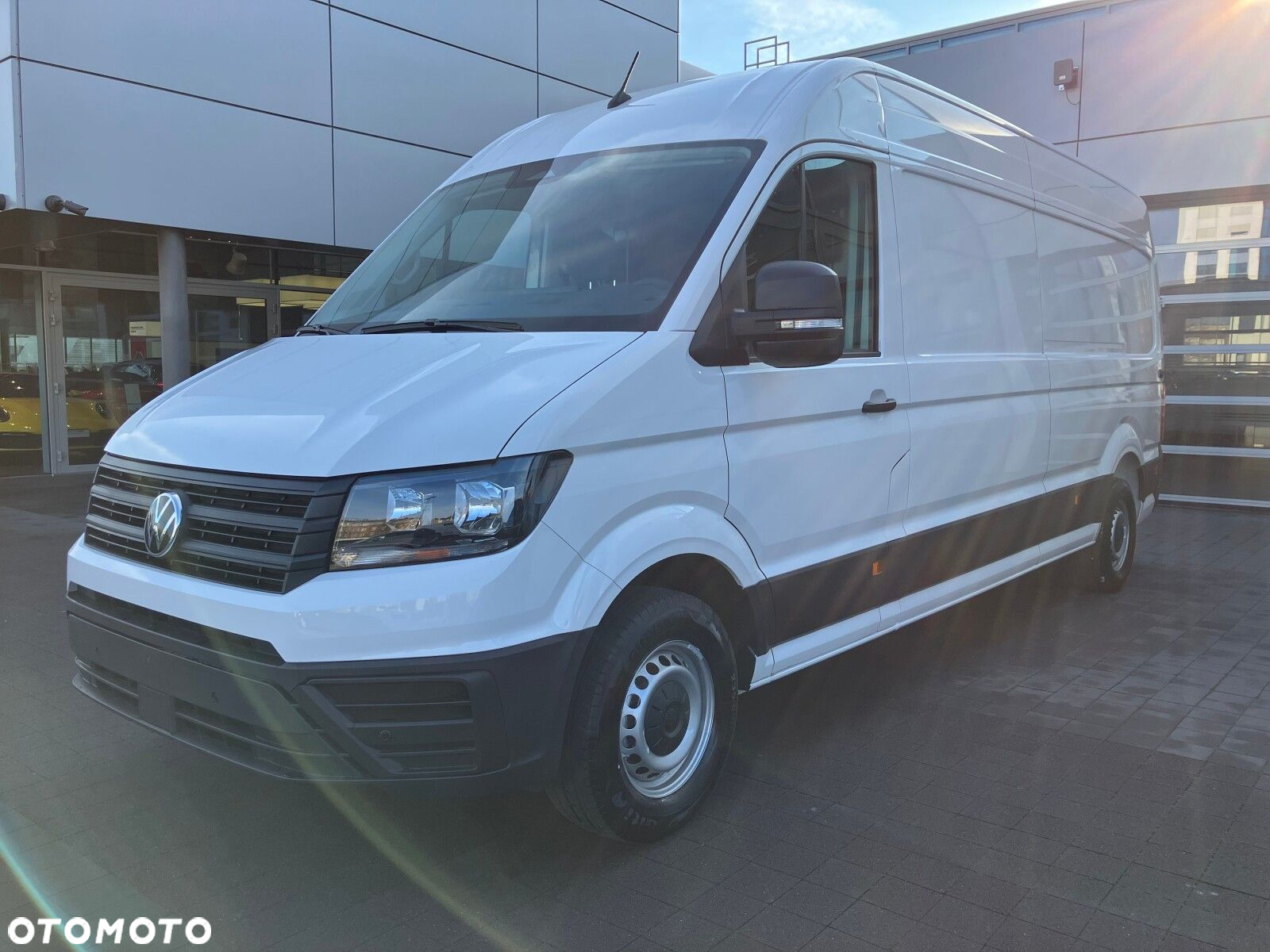 Volkswagen Crafter 35 2.0 TDI L4H3 4490 177 KM - 3