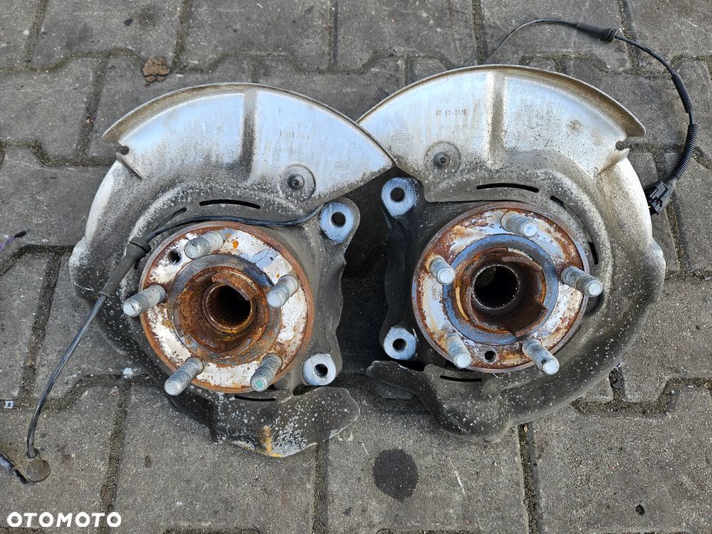Land Rover Discovery Sport L550 zwrotnica piasta przód przednia prawa - 1