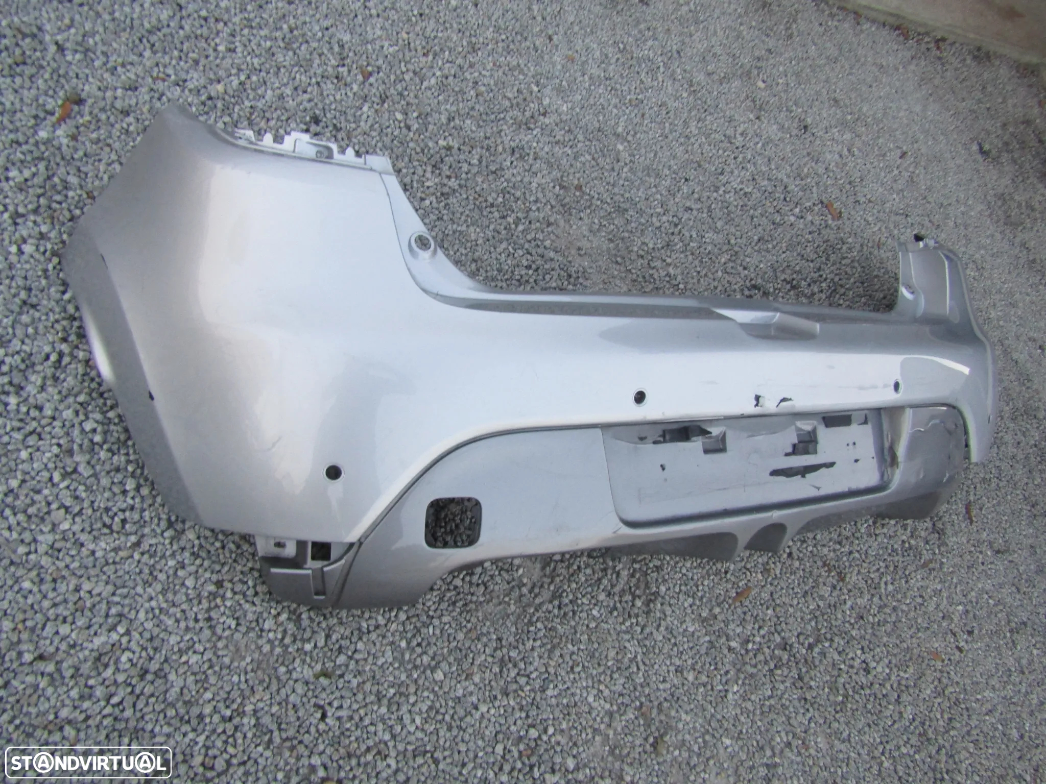 Para-choques traseiro Renault Clio IV GT Line ( c/ danos , ver detalhes) - 2