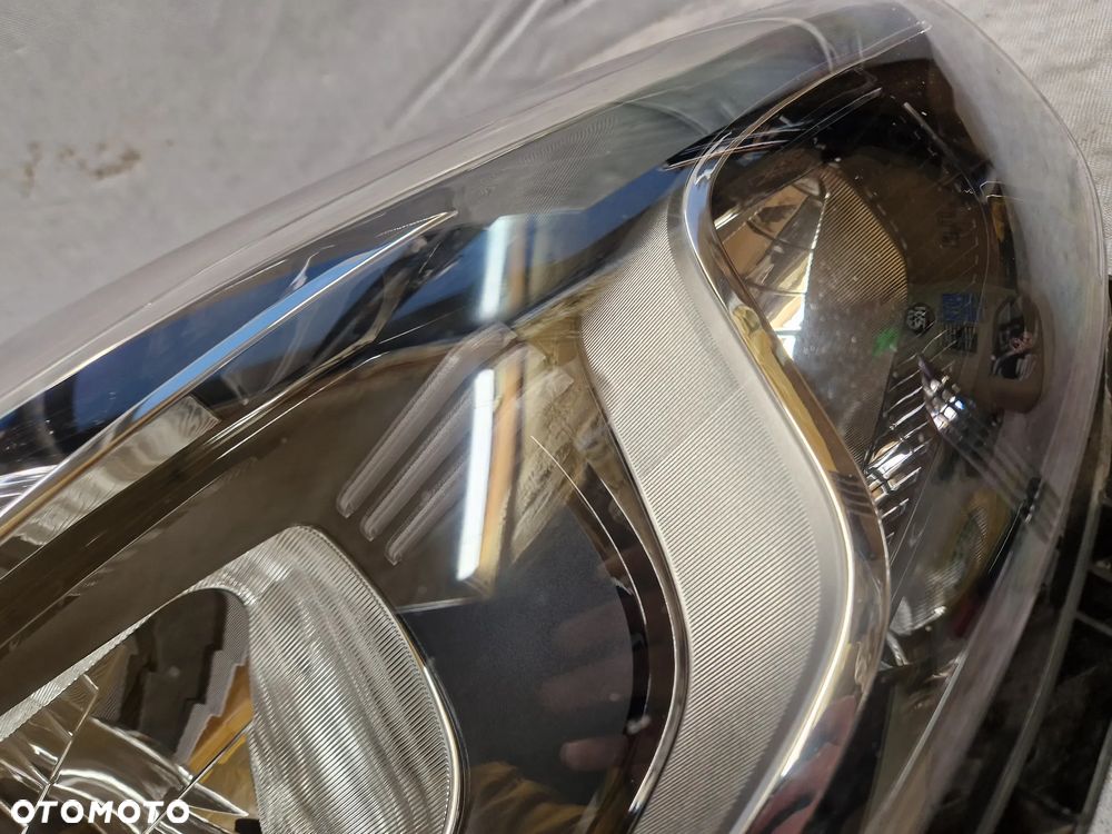 Hyundai IX20 Lampa Prawa Czarna + Halogen - 18