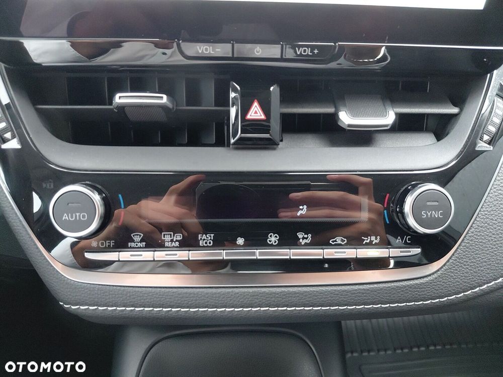 Toyota Corolla 1.8 Hybrid Comfort - 24