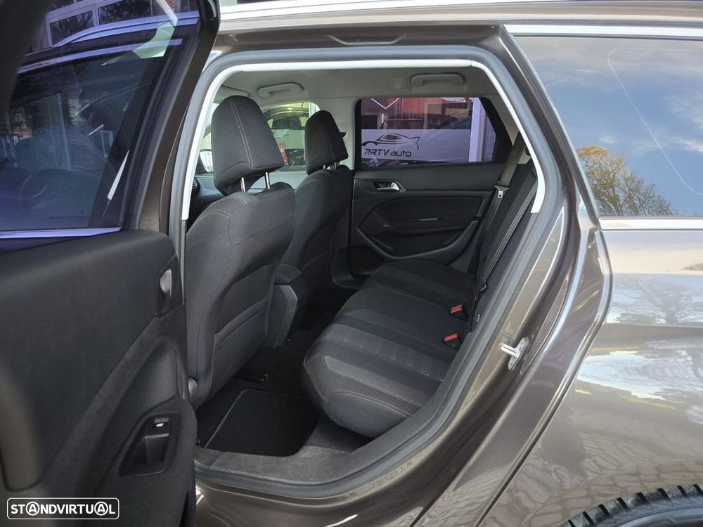 Peugeot 308 SW 1.6 BlueHDi Allure - 21