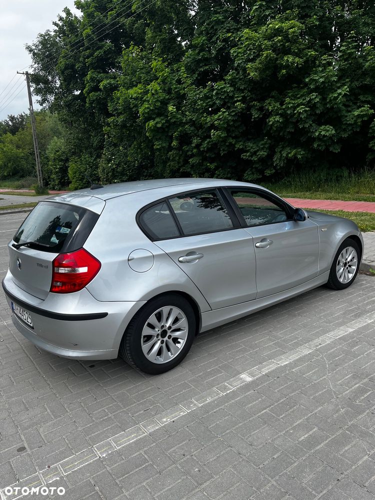 BMW Seria 1 118d DPF - 6
