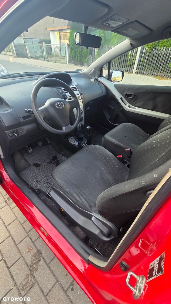Toyota Yaris - 7
