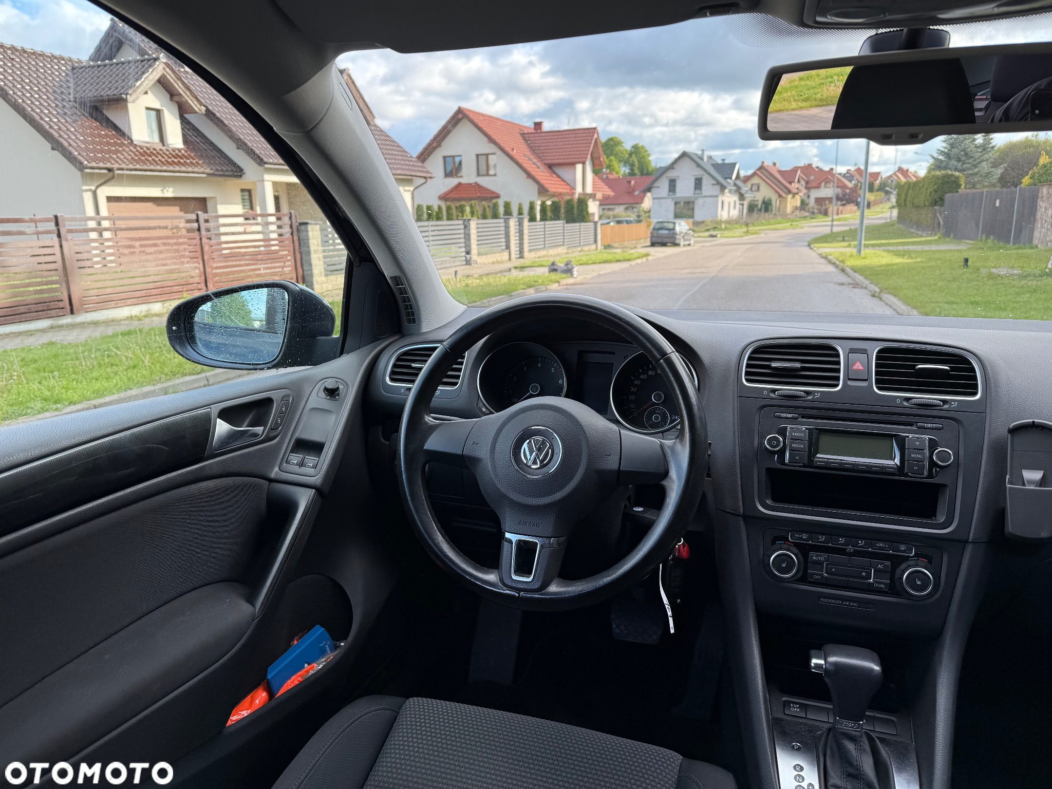 Volkswagen Golf - 6
