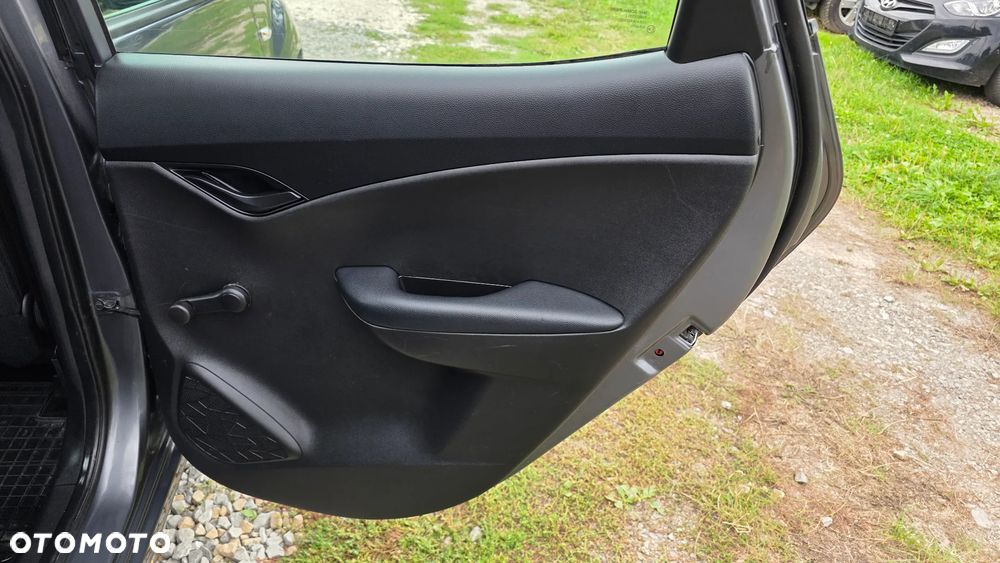 Hyundai ix20 1.4 blue Comfort - 21