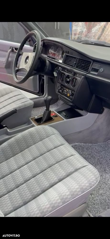 Mercedes-Benz W201 - 7