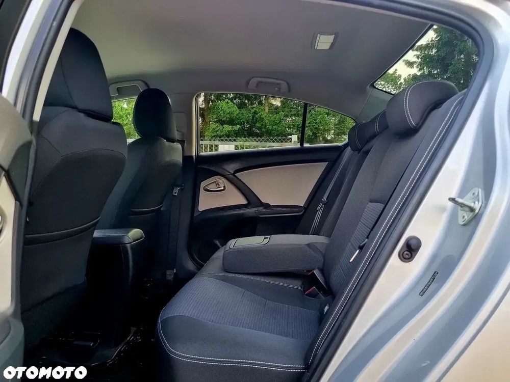 Toyota Avensis 1.8 Prestige - 11