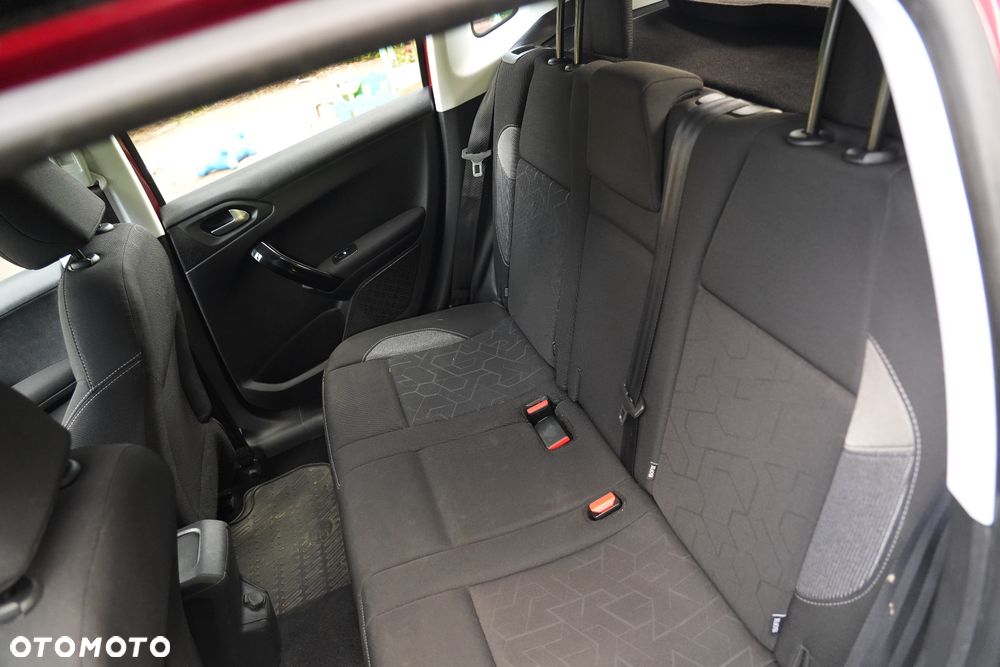 Peugeot 2008 1.2 Pure Tech Active S&S - 17