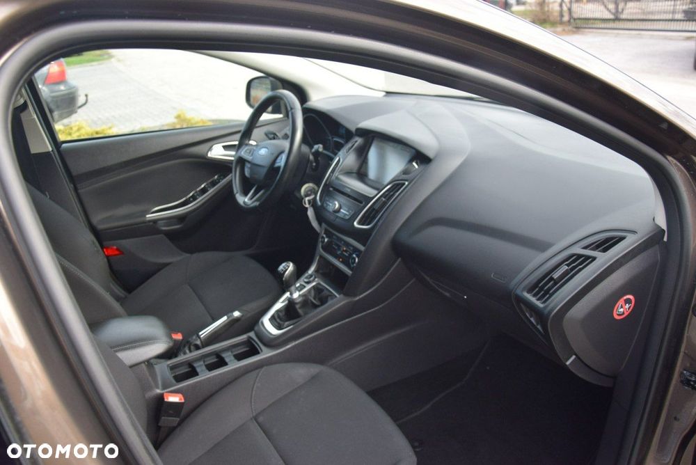 Ford Focus 1.5 EcoBlue STart-Stopp-System TITANIUM - 27