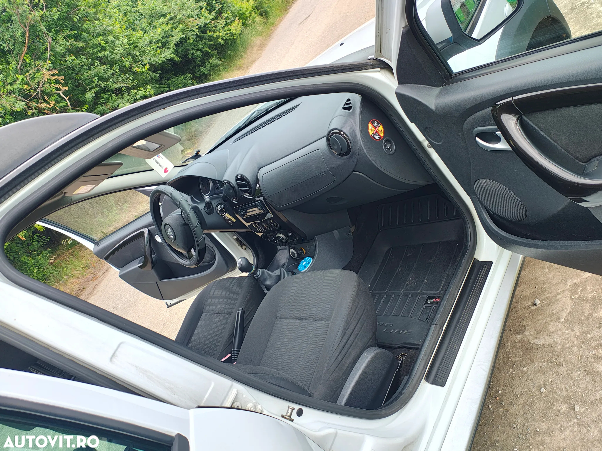 Dacia Duster 1.6 4x4 - 14