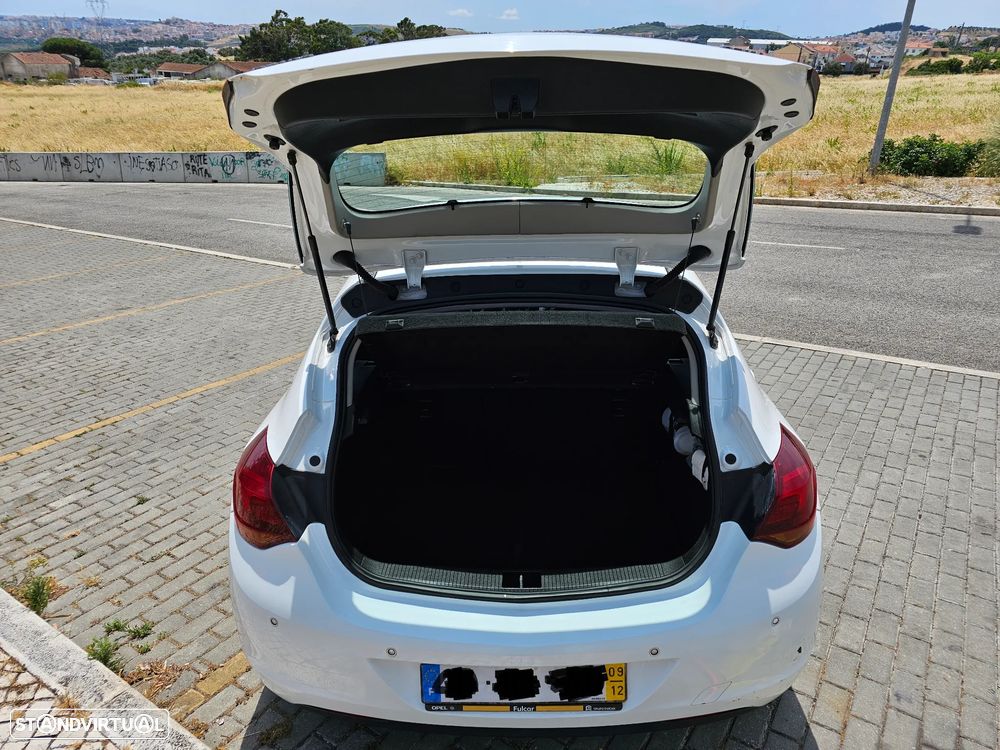 Opel Astra 1.7 CDTI Cosmo - 11