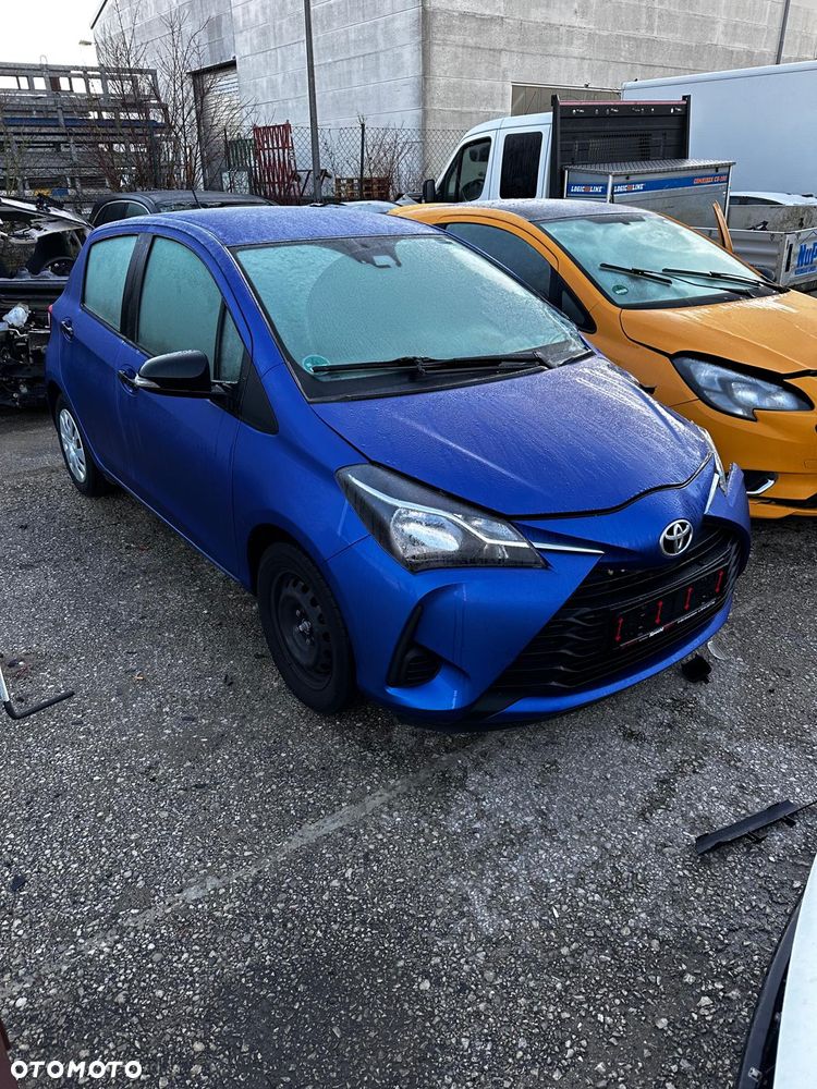 Toyota Yaris 1.0 VVT-i - 4