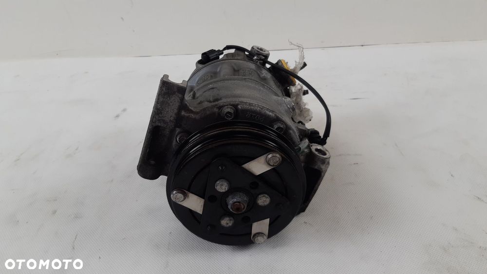 VOLVO XC60 I 2.4 LIFT SPRĘŻARKA KLIMATYZACJI 31418490 - 1