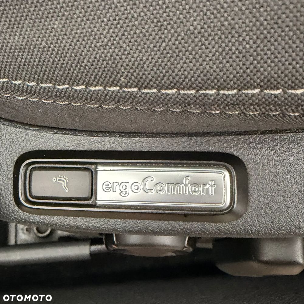 Volkswagen Passat - 8