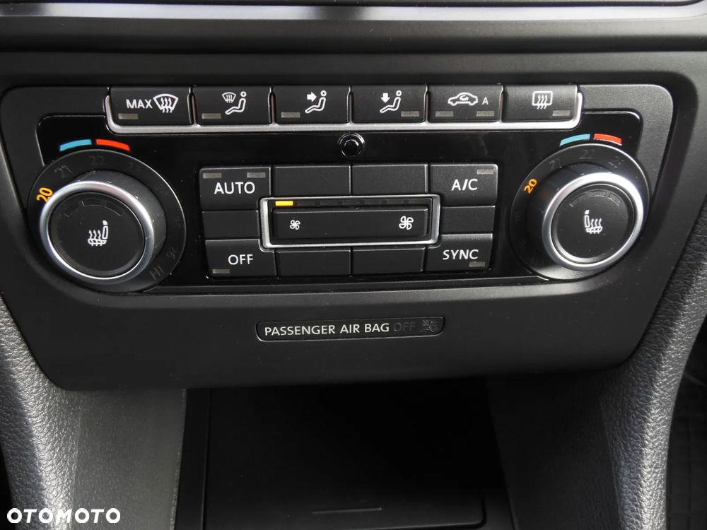 Volkswagen Golf 1.6 TDI DPF MATCH - 16