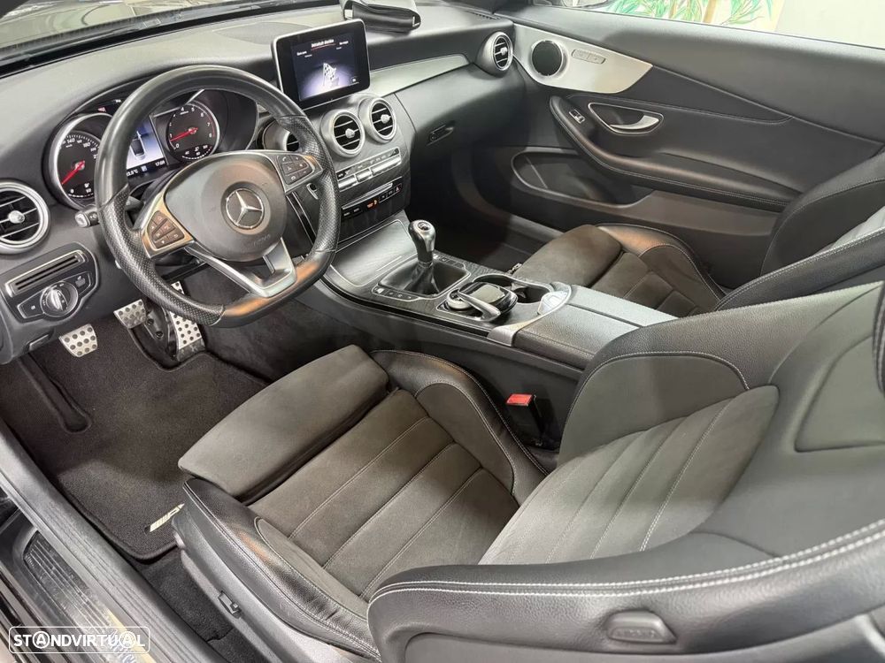Mercedes-Benz C 180 Cabrio AMG Line — fotografia 15