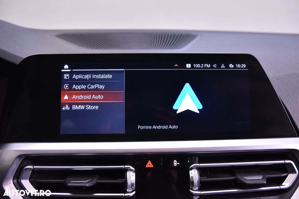 BMW Seria 3 320i Touring Aut. - 21