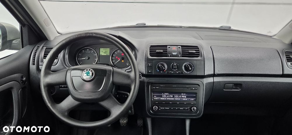 Skoda Fabia 1.2 HTP Ambiente - 24
