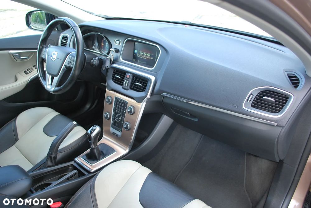 Volvo V40 Cross Country D4 Summum - 17