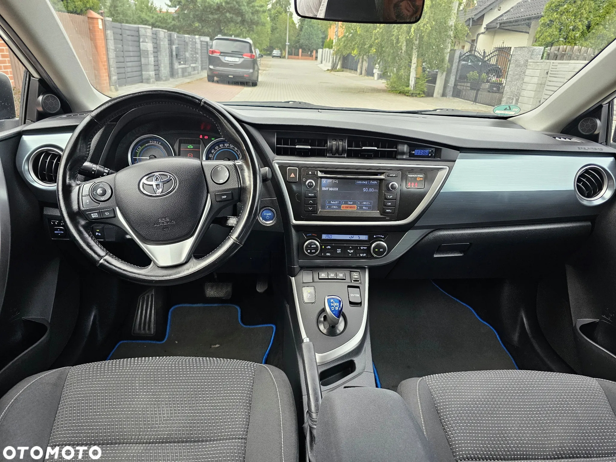 Toyota Auris 1.8 HSD Prestige NAVI - 33