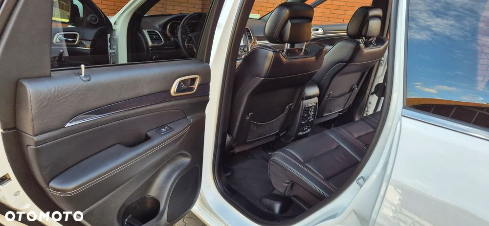 Jeep Grand Cherokee 3.0 CRD Overland Summit - 34