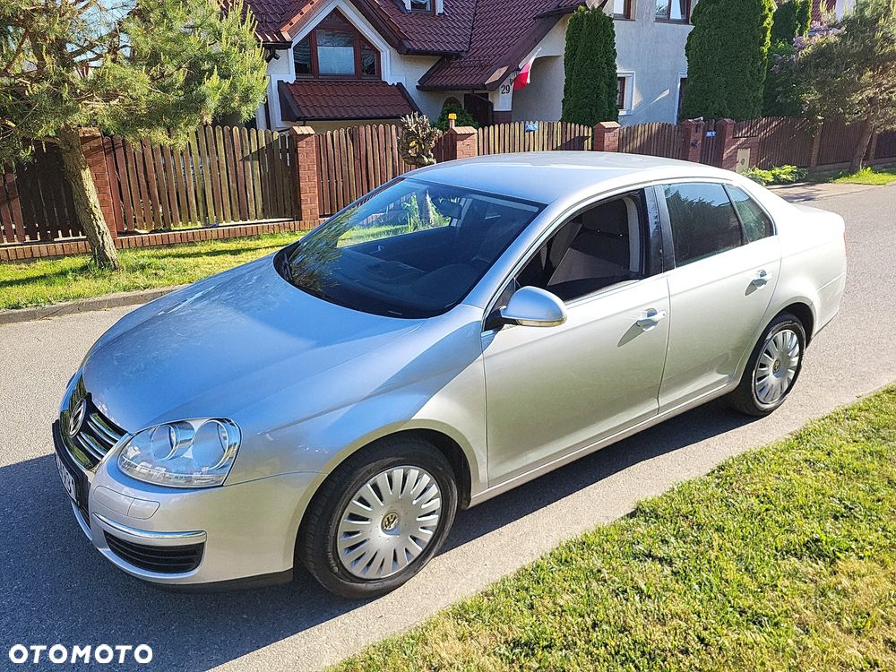 Volkswagen Jetta 1.9 TDI DPF Comfortline BlueMotion - 17