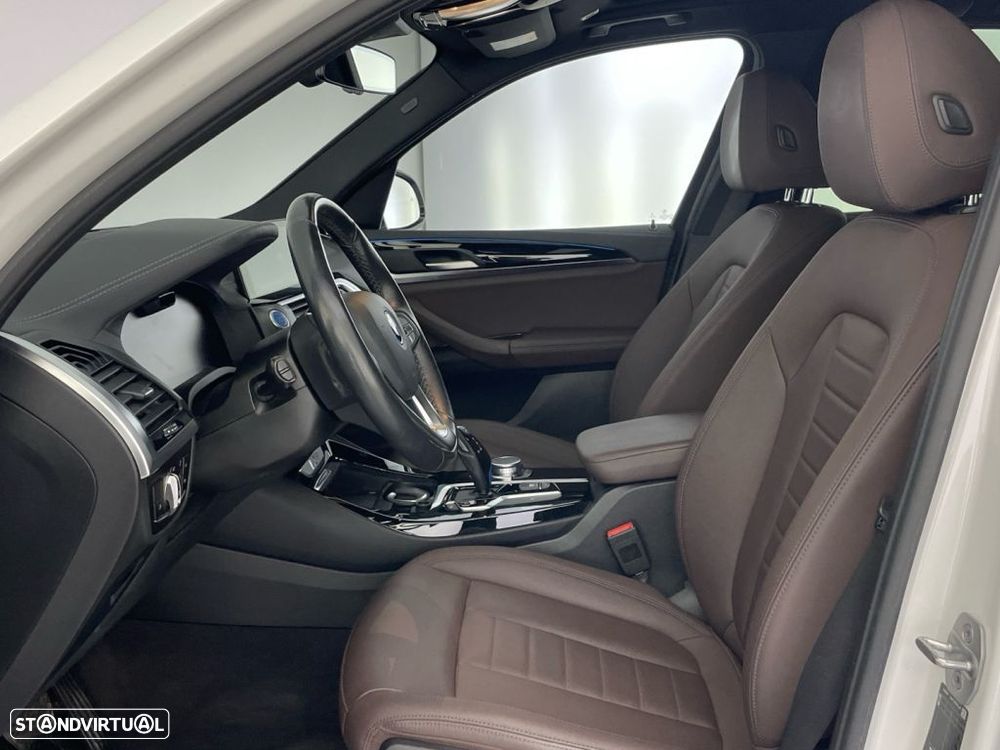 BMW iX3 Inspiring - 11