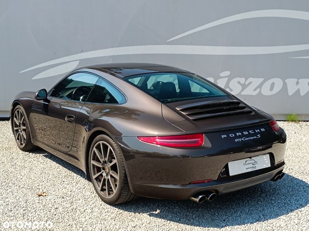 Porsche 911 - 4