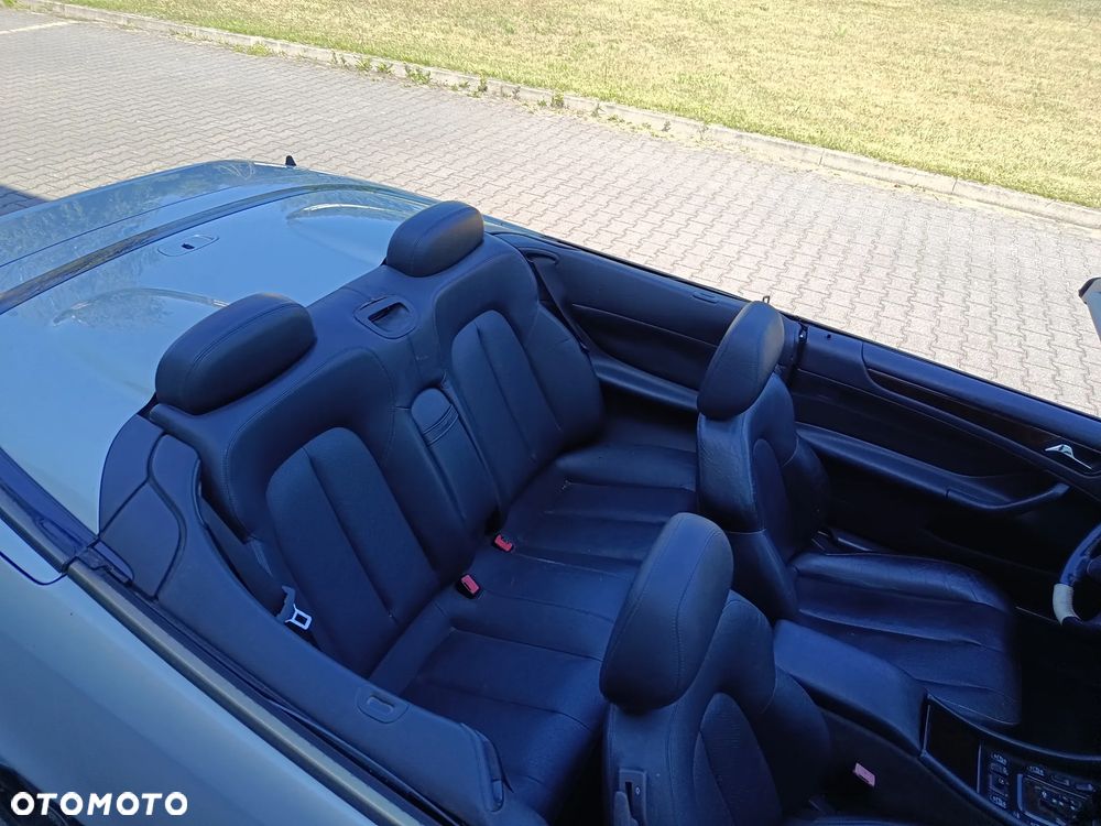 Mercedes-Benz CLK 320 Elegance - 32