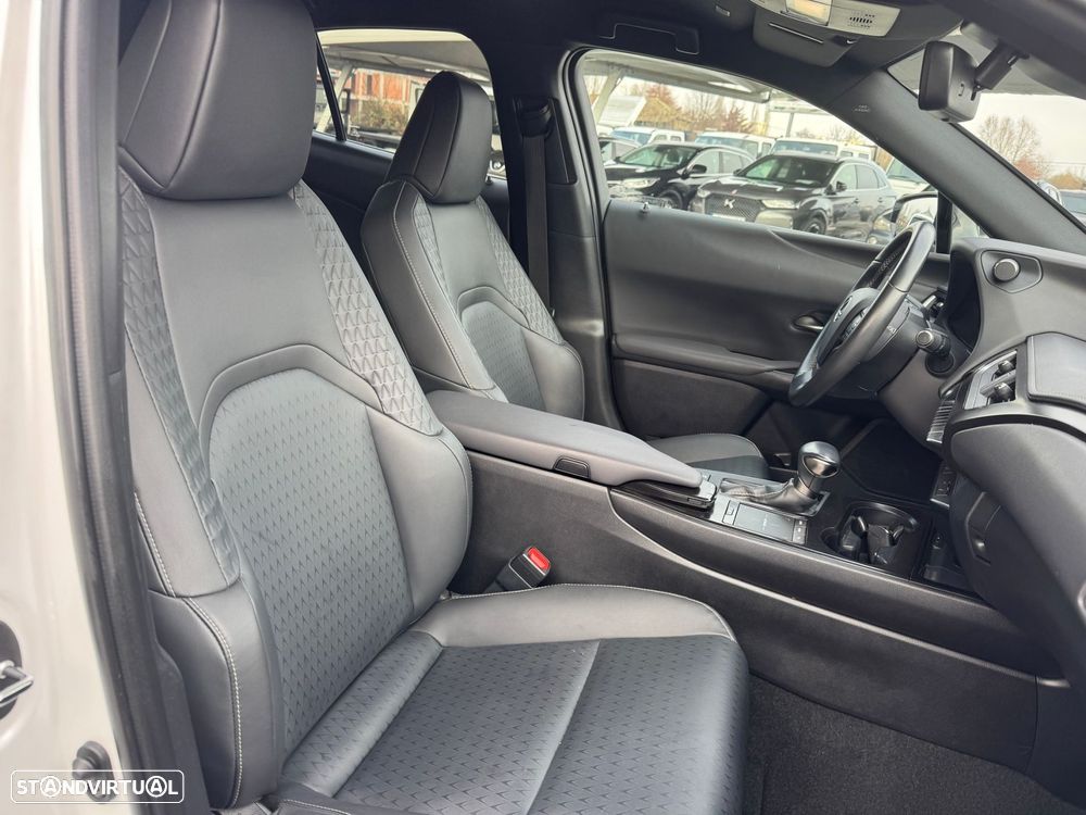 Lexus UX 250h Special Edition (LCA) - 12