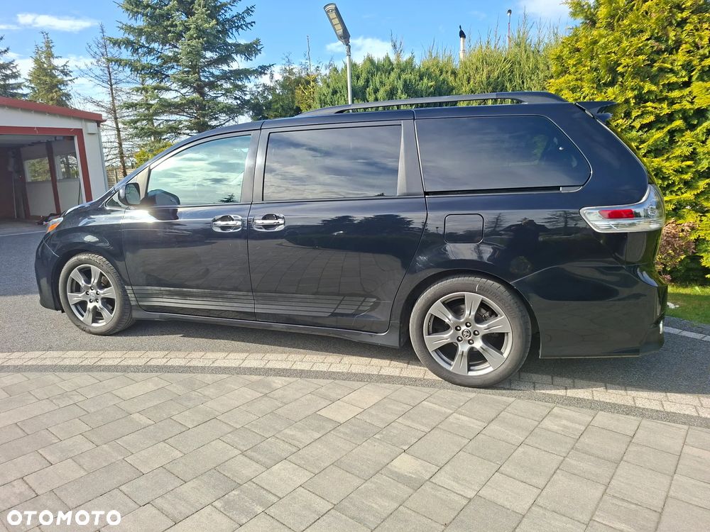 Toyota Sienna 3.5 V6 - 10