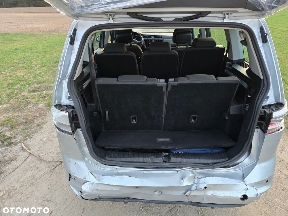 Volkswagen Touran 1.5 TSI EVO Comfortline - 24