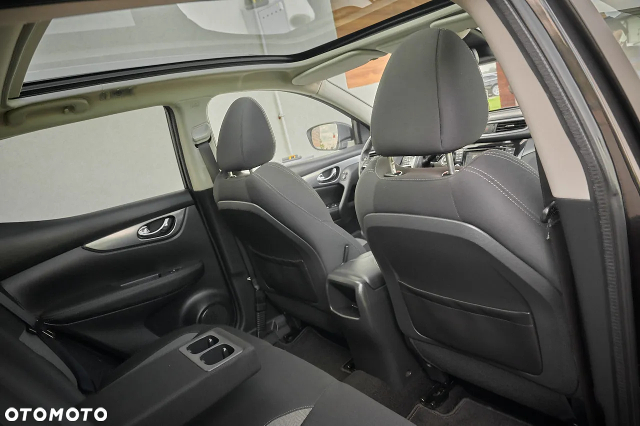 Nissan Qashqai - 25