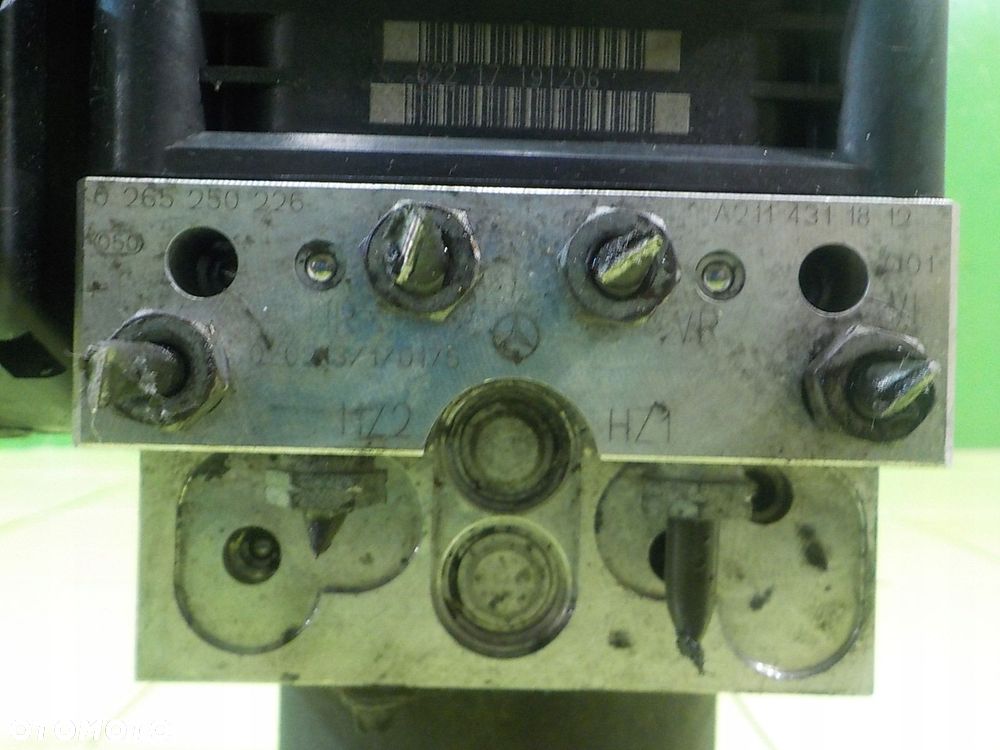 MERCEDES CLS W219 3.0 CDI 07r 5D pompa ABS 0265250226 A2114311812 - 7