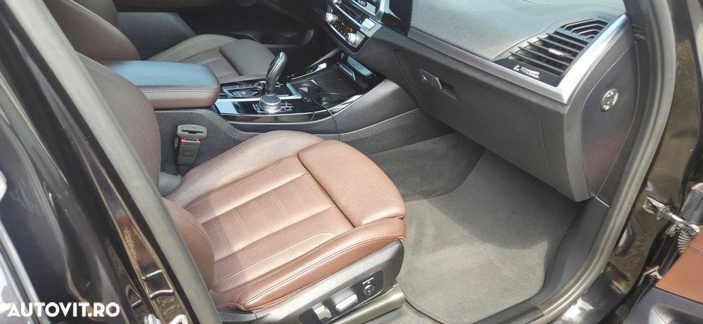 BMW X3 xDrive20d AT Luxury Line - 12