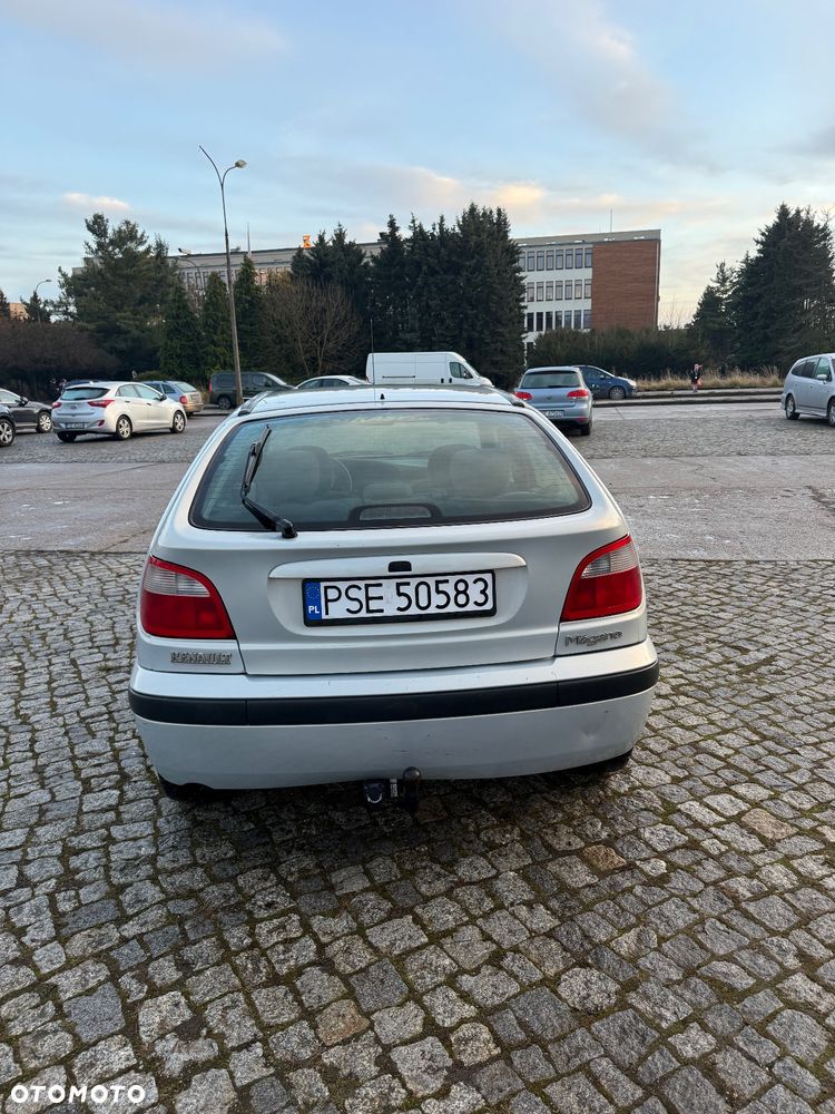 Renault Megane 1.4 16V Air - 6