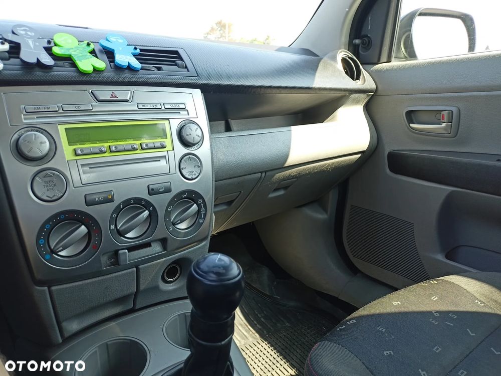 Mazda 2 - 11